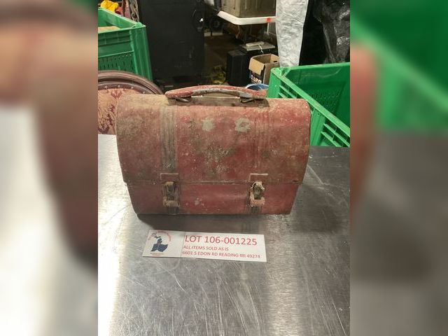 Lot 106-001225 - Small red tool box. Rust and dents. Latches work