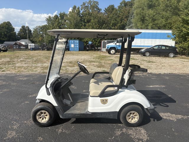 Lot 106-001286 - Unknown year Yamaha Electric Golf cart. Runs and operates. Brakes are softer. Comes with charger. Fo...