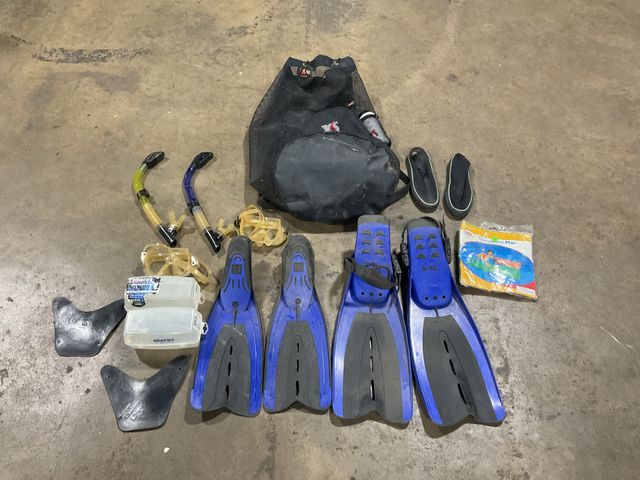 Lot 106-001253 - Scuba Set for 2 with carrying bag