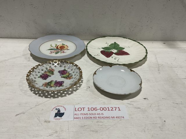Lot 106-001271 - 4 mismatching china plates. All 4 different sizes. 2 smaller and 2 larger. No major chipping or crac...