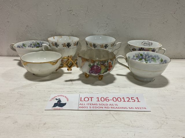 Lot 106-001251 - Set of 7 mismatched china cups. Various brands. Need cleaned