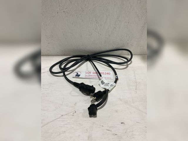 Lot 106-001240 - Lift gate jumper wiring harness for GM. appears to be unused