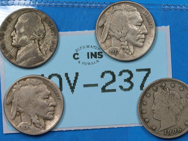 Lot 108-237 - US NICKEL TYPE LOT SILVER WAR NICKEL BUFFALO LIBERTY V NICKEL