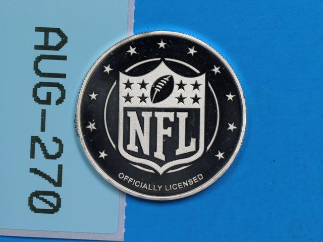 Lot 108-270 - 1oz SILVER NFL NATIONAL FOOTBALL LEAGUE 999 FINE SILVER ONE OUNCE SILVER
