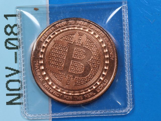 Lot 108-081 - 1oz 999 COPPER ROUND ANONYMOUS MINT BITCOIN LOGO DESIGN BULLION ROUND
