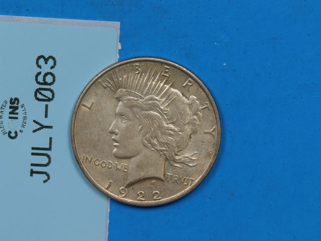 Lot 108-063 - 1922 $1 SILVER PEACE DOLLAR XF/AU NICE EARLY US TYPE