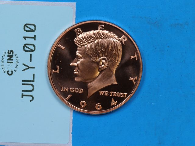Lot 108-010 - 1964 DESIGN 1oz COPPER ROUND KENNEDY USA EAGLE LIBERTY