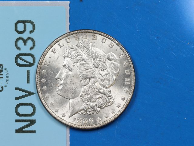 Lot 108-039 - 1886 $1 MORGAN SILVER DOLLAR EARLY US TYPE COIN BU UNC MS