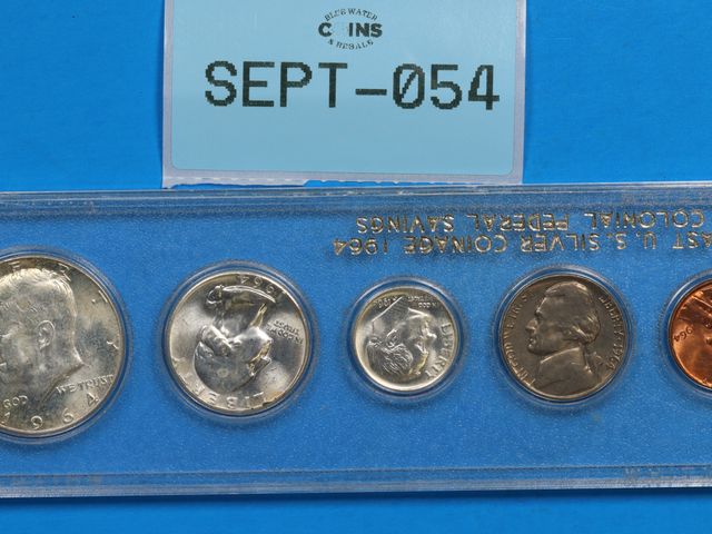 Lot 108-054 - 1964 SILVER SET LAST U.S SILVER COINAGE COLONIAL FEDERAL SAVINGS COINS SILVER U.S TYPE COIN IN PLAST...