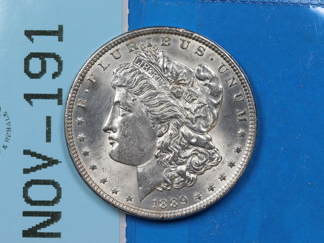 Lot 108-191 - 1889 $1 MORGAN SILVER DOLLAR EARLY US TYPE COIN