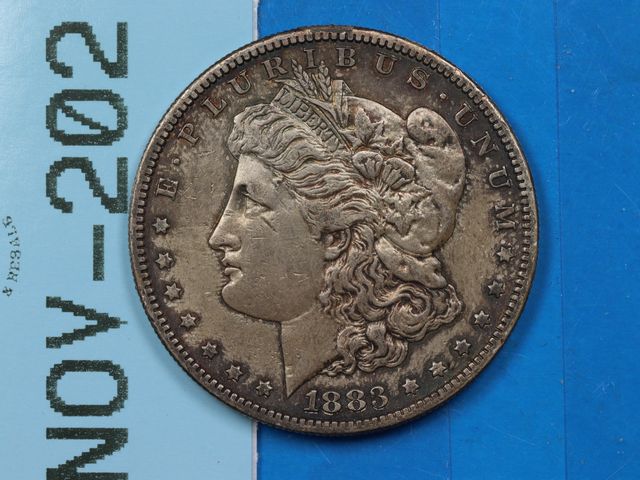Lot 108-202 - 1883-S $1 MORGAN SILVER DOLLAR EARLY US TYPE COIN BETTER DATE