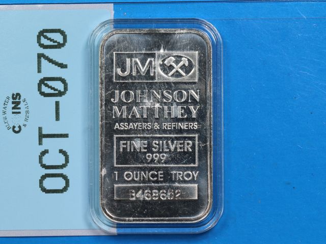 Lot 108-070 - 1oz SILVER BAR JOHNSON MATTHEY FINE SILVER 999 ONE TROY OUNCE SILVER JM