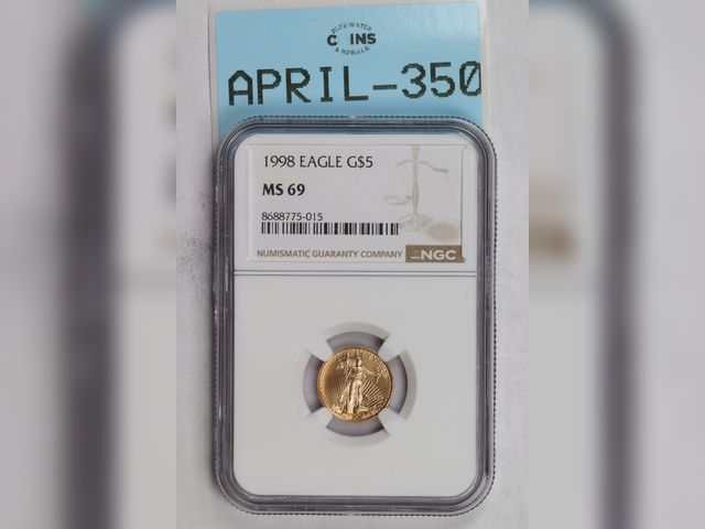 Lot 108-350 - 1/10TH GOLD AMERICAN EAGLE 1998 NGC GRADED MS69 GOLD