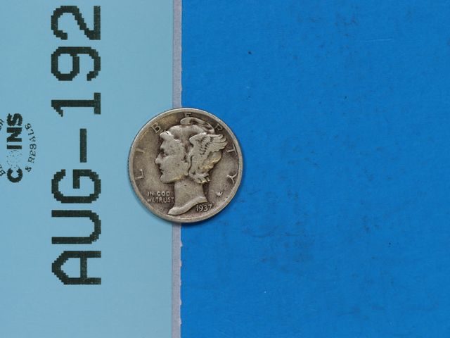 Lot 108-192 - 1937 SILVER MERCURY DIME EARLY U.S TYPE COIN 90% SILVER