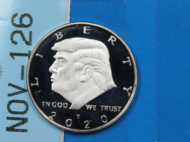 Lot 108-126 - 2020 DONALD TRUMP TOKEN
