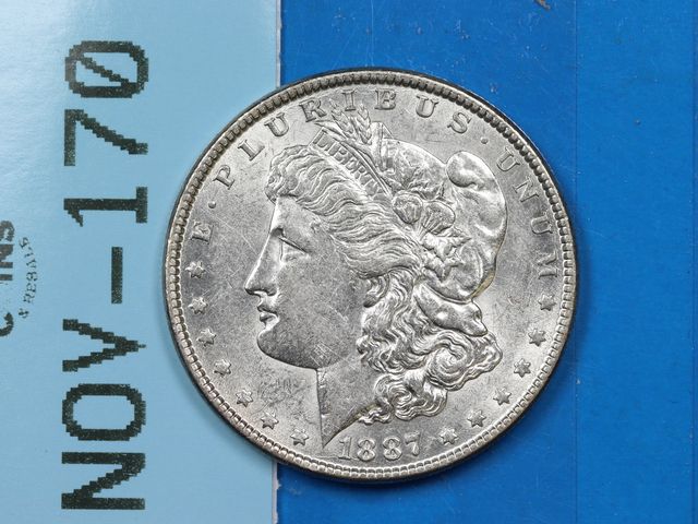 Lot 108-170 - 1887 $1 MORGAN SILVER DOLLAR EARLY US TYPE COIN