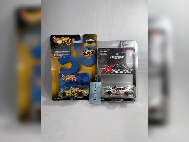 Lot 108-245 - MB2 Motorsports "M&amp;M's" #36 Pontiac® Grand Prix™ # 29 KEVIN HARVICK