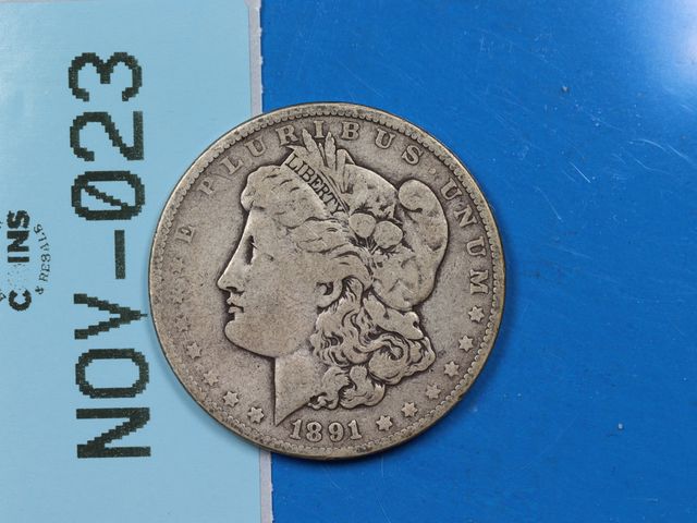 Lot 108-023 - 1891 $1 MORGAN SILVER DOLLAR EARLY US TYPE COIN