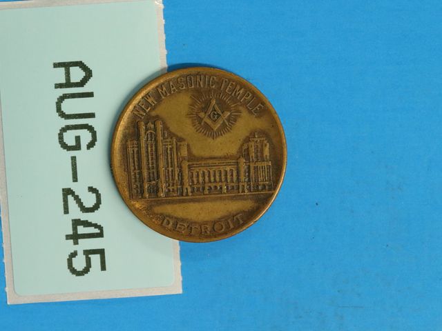 Lot 108-245 - NEW MASONIC TEMPLE COIN DETROIT MICHIGAN TOKEN FREE MASONS CORNER STONE LAYING