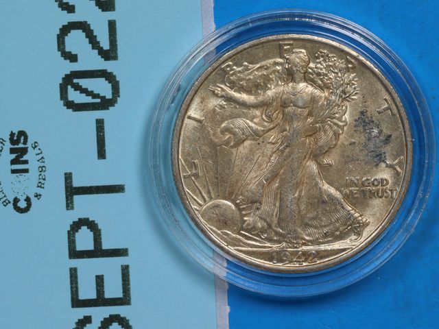 Lot 108-022 - 1942-S SILVER WALKING LIBERTY 50C EARLY U.S SILVER TYPE COIN