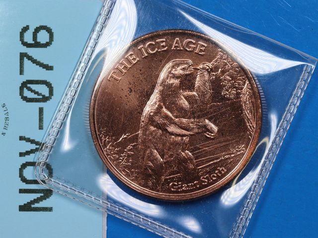 Lot 108-076 - 1oz 999 COPPER ROUND THE ICE ACE GIANT SLOTH BULLION ROUND