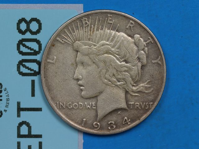 Lot 108-008 - 1934-D SILVER PEACE DOLLAR $1 EARLY U.S TYPE COIN SILVER ONE DOLLAR