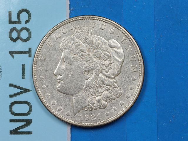 Lot 108-185 - 1921-D $1 MORGAN SILVER DOLLAR EARLY US TYPE COIN