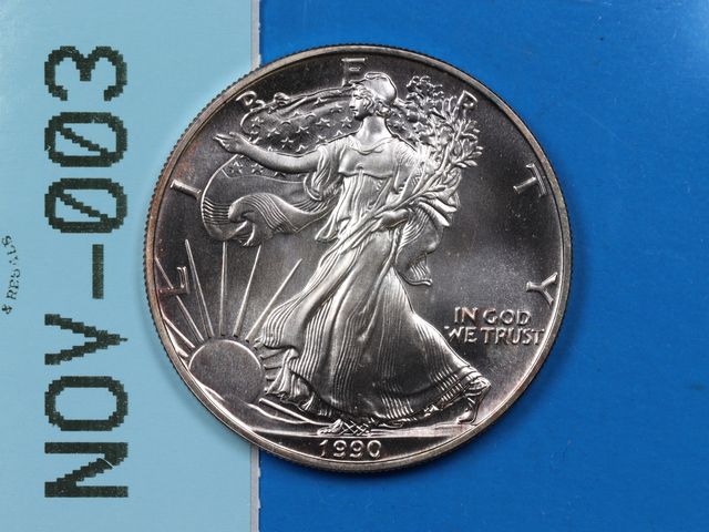 Lot 108-003 - 1990 AMERICAN SILVER EAGLE 1oz 999 SILVER BULLION COIN UNITED STATES MINTED