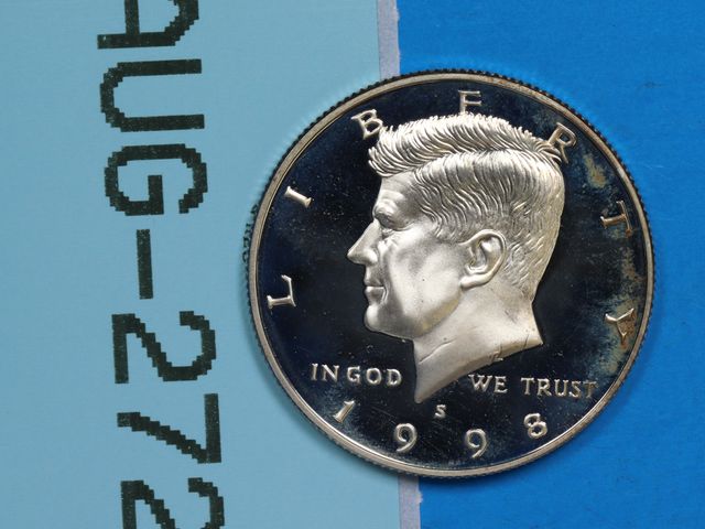 Lot 108-272 - 1998-S KENNEDY HALF DOLLAR U.S TYPE COIN