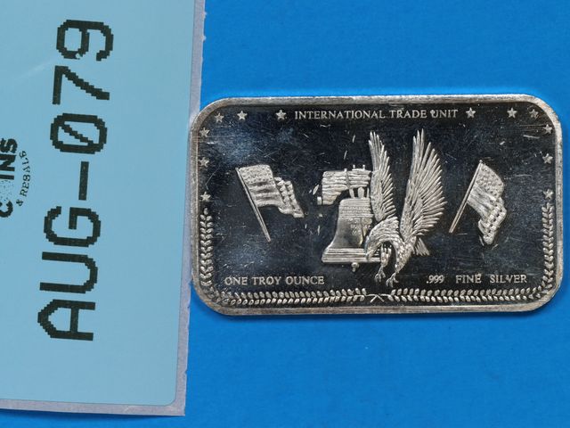 Lot 108-079 - 1oz SILVER BAR ONE TROY OUNCE LIBERTY BELL EAGLE .999 FINE SILVER BLANK BACK