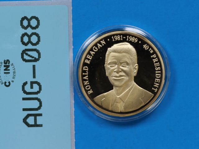 Lot 108-088 - RONALD REAGAN 1981-1989 PRESIDENT UNITED STATES THE GREATEST AMERICAN PRESIDENTS COMMEMORITVE MEDAL ...