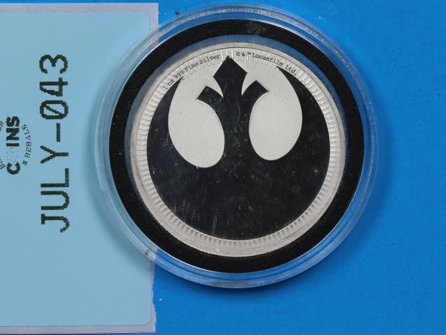 Lot 108-043 - 2022 NIUE $2 SILVER STAR WARS SILVER COIN