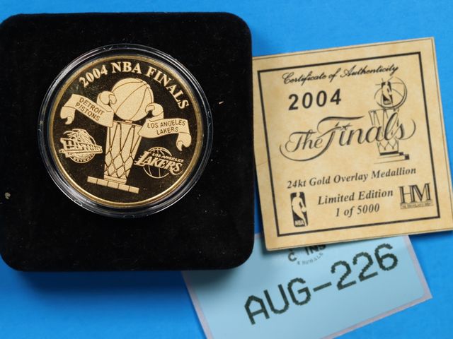 Lot 108-226 - 2004 NBA FINALS MEDALLION 24K GOLD OVERLAY MEDALLION DETRIOT PISTONS LOS ANGELES LAKERS NBA LIMITED ...