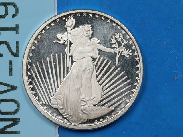 Lot 108-219 - 1OZ 999 SILVER BULLION ROUND SAINT GAUDENS DOUBLE EAGLE DESIGN