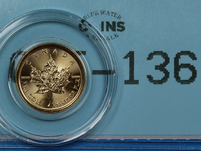Lot 108-136 - 1/10 oz GOLD CANADA MAPLE LEAF 9999 FINE GOLD 2022 FIVE DOLLARS $5