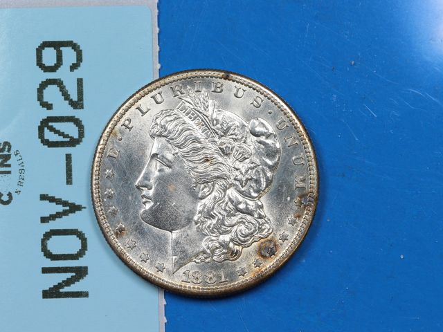 Lot 108-029 - 1881-S $1 MORGAN SILVER DOLLAR EARLY US TYPE COIN
