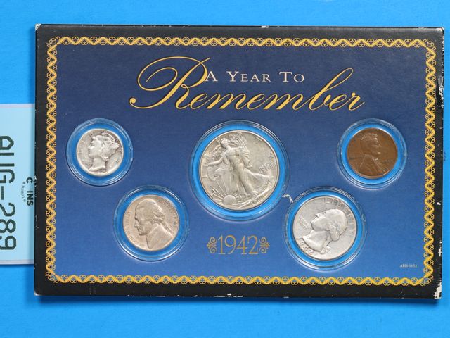 Lot 108-289 - 1942 SILVER SET A YEAR TO REMEMBER CARD WALKING LIBERTY SILVER HALF DOLLAR WASHINGTON SILVER QUARTER...