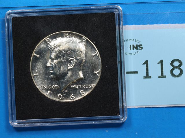Lot 108-118 - 1968 S PROOF SILVER KENNEDY HALF DOLLAR 50C EARLY U.S TYPE COIN 40% SILVER IN A PLASTIC CASE