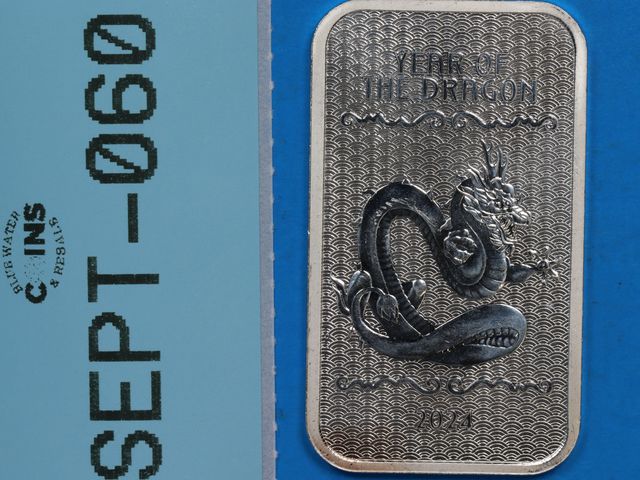 Lot 108-060 - 1oz SILVER YEAR OF THE DRAGON 2024 ON OUNCE 999 FINE SILVER LUNAR SERIES
