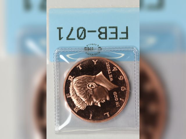 Lot 108-071 - 1oz COPPER KENNEDY ONE OUNCE AVDP FINE COPPER
