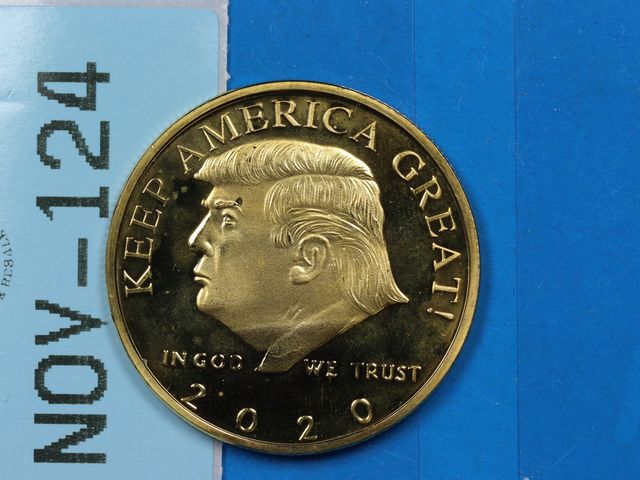 Lot 108-124 - 2020 DONALD TRUMP KEEP AMERICA GREAT TOKEN COIN PRESIDENT