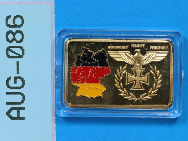 Lot 108-086 - WWII UNITY JUSTICE FREEDOM GERMAN EAGLE IRON CROSS GERMAN MEDAL COIN COMMEMORATIVE
