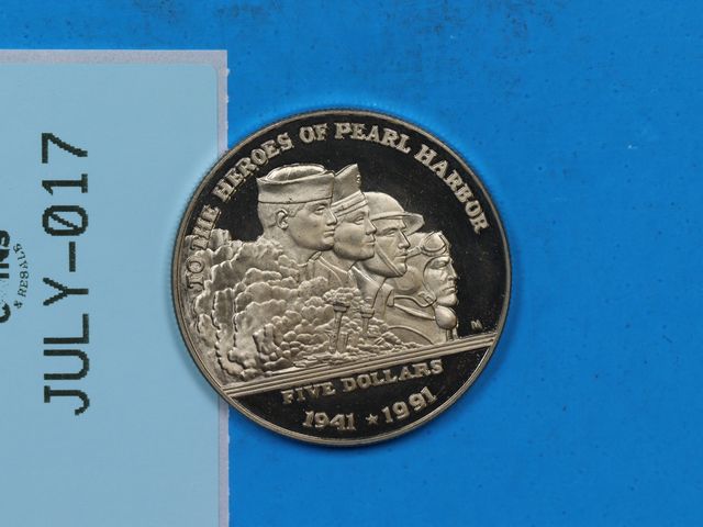Lot 108-017 - 1991 $5 REPUBLIC MARSHALL ISLANDS HEROES OF PEARL HARBOUR 50TH ANNIVERSARY