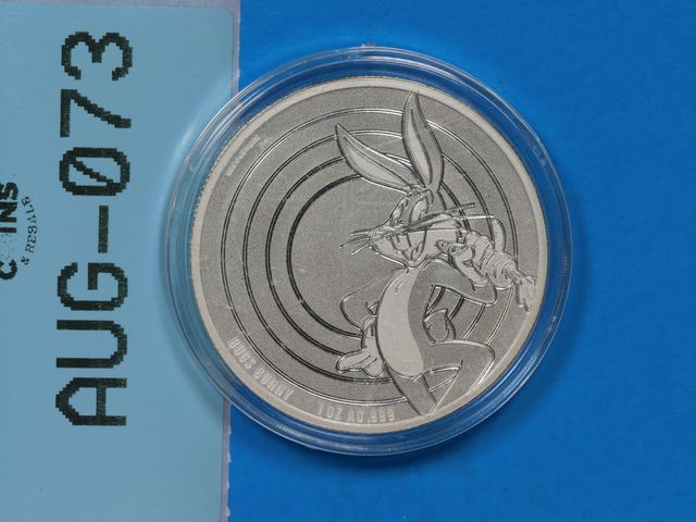 Lot 108-073 - 2002 1oz BUGS BUNNY SILVER ROUND 999 FINE SILVER $5 DOLLARS " WHATS UP DOC"