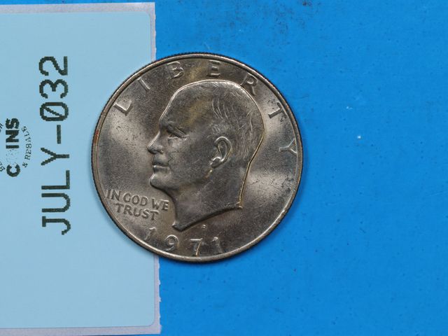 Lot 108-032 - 1971-D EISENHOWER DOLLAR FIRST YEAR TYPE COIN