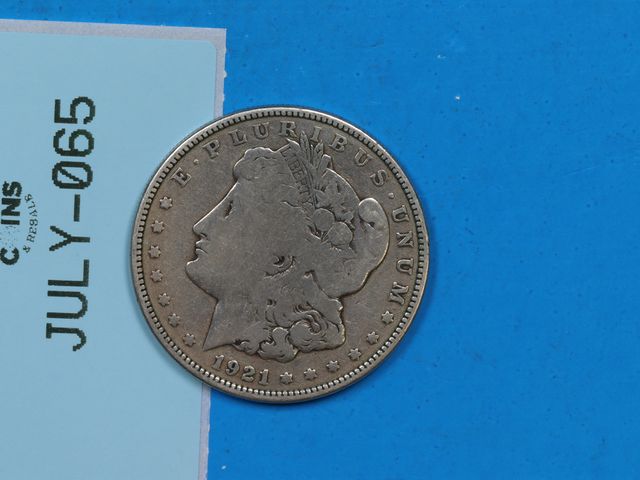 Lot 108-065 - 1921 $1 MORGAN SILVER DOLLAR LAST YEAR MORGAN DOLLAR