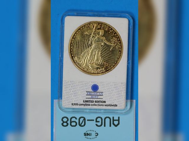 Lot 108-098 - 1933 REPLICA GOLD DOUBLE EAGLE ARCHIVAL COLLECTION 24K LAYERED GOLD COPY LIBERTY LIMITED EDITION AME...