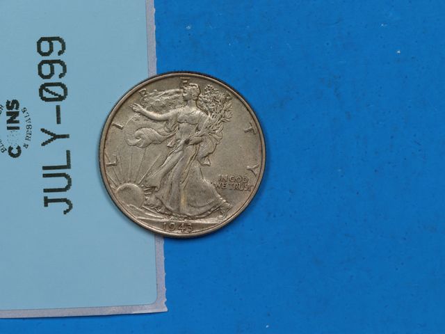 Lot 108-099 - 1943 50c WALKING LIBERTY SILVER HALF DOLLAR XF AU EARLY US TYPE COIN