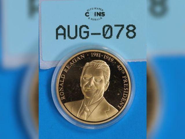Lot 108-078 - RONALD REAGAN 40TH PRESIDENT COIN PRESIDENTS OF THE UNITED STATES OF AMERICA