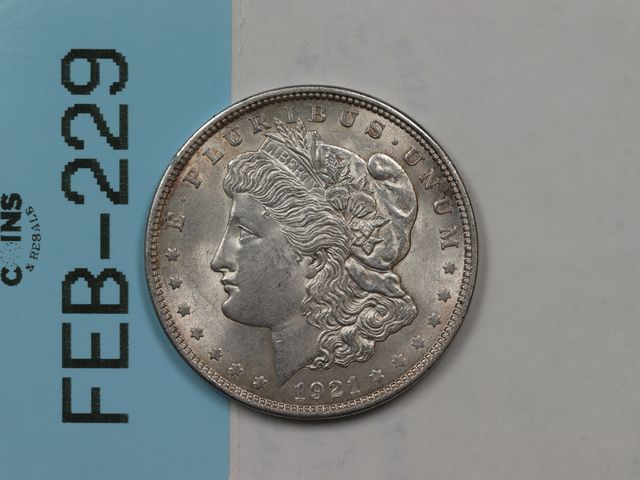Lot 108-229 - 1921 SILVER MORGAN DOLLAR EARLY US TYPE COIN 90% SILVER COINAGE